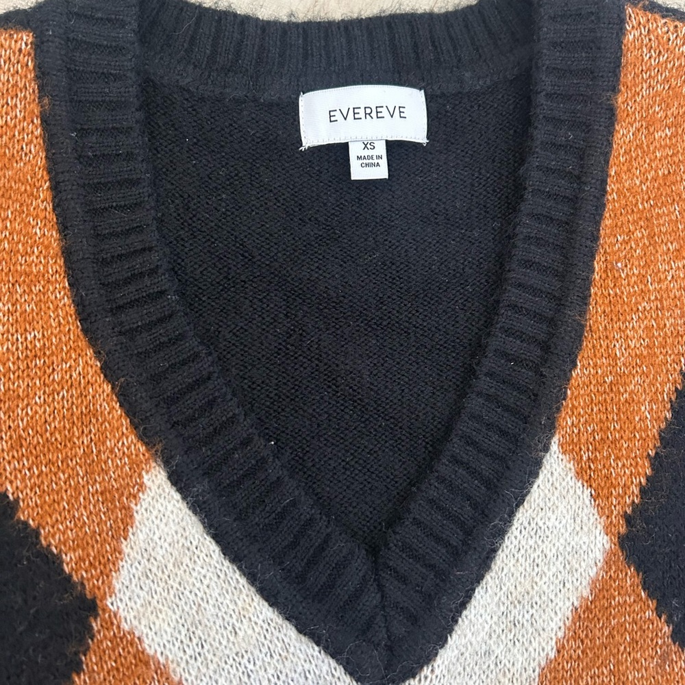 EVEREVE Payton Argyle Sleeveless Pullover V-Neck Black, Rust & Cream XS - Picture 4 of 7